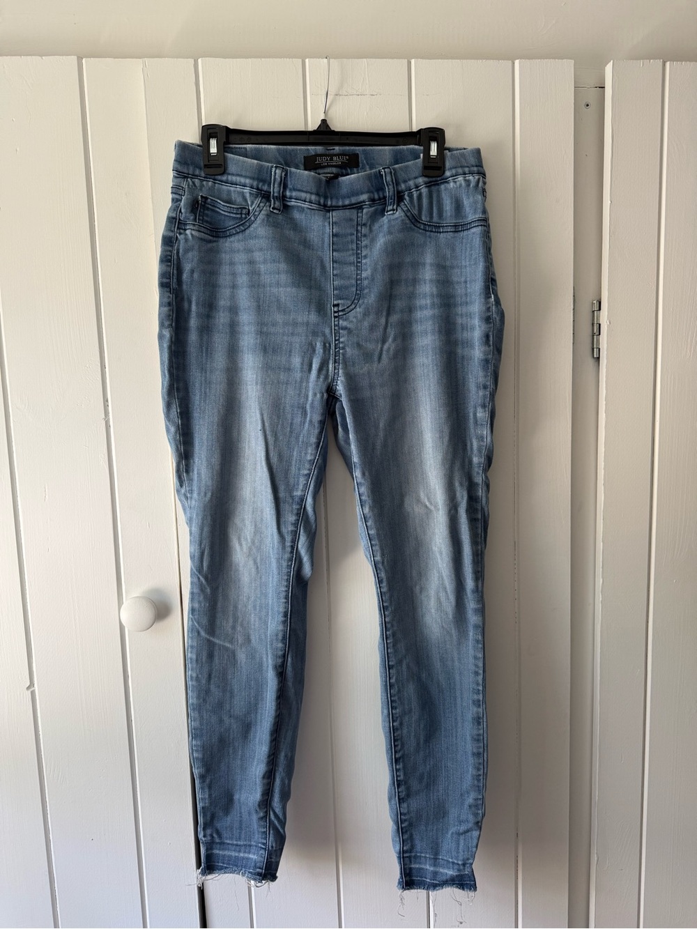 11/30 Judy Blue Light Wash Denim Jeggings - Stretchy Blue Jeans